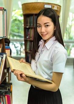 College 101: 3 Tips For Making the First Year Successful for Your Student